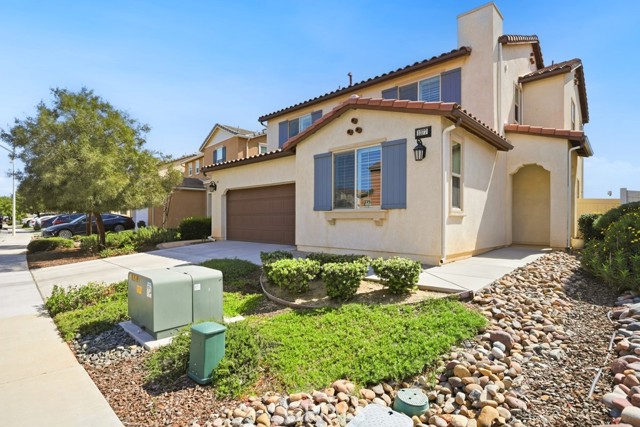 Detail Gallery Image 2 of 31 For 1377 Black Diamond, Beaumont,  CA 92223 - 4 Beds | 3 Baths