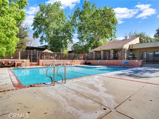 Detail Gallery Image 25 of 28 For 18350 Hatteras #123,  Tarzana,  CA 91356 - 3 Beds | 2 Baths