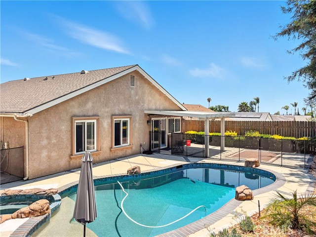 6732 Amber Court, Rancho Cucamonga CA: https://media.crmls.org/medias/2046f25d-531e-4bab-a3e8-cdc25f00ffa7.jpg