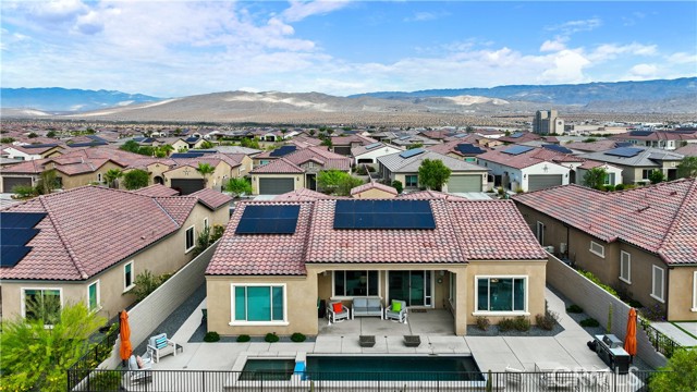 25 Chardonnay, Rancho Mirage CA: https://media.crmls.org/medias/2047f494-f203-44ce-86e2-63a23c1649f7.jpg