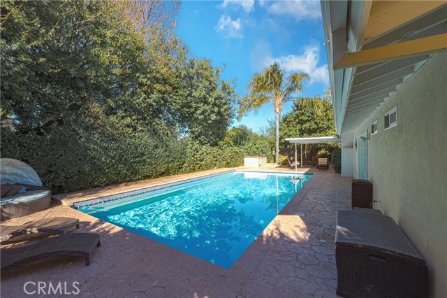 6045 Sausalito Avenue, Woodland Hills CA: https://media.crmls.org/medias/204844fd-fb2d-429e-a19e-48e815c78689.jpg
