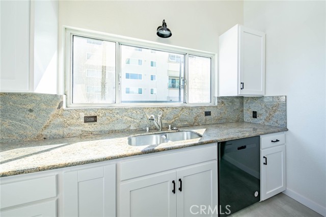 Detail Gallery Image 7 of 34 For 311 E Edgewater a,  Newport Beach,  CA 92661 - 2 Beds | 1 Baths