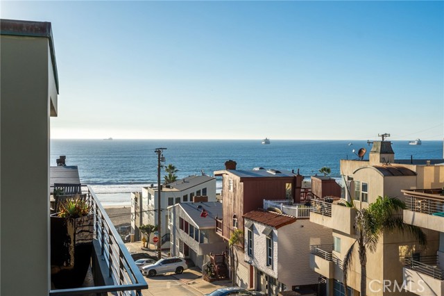 208 43rd, Manhattan Beach, California 90266, 3 Bedrooms Bedrooms, 0 ,3 BathroomsBathrooms,Residential,For Sale,43rd,0,SB26144684
