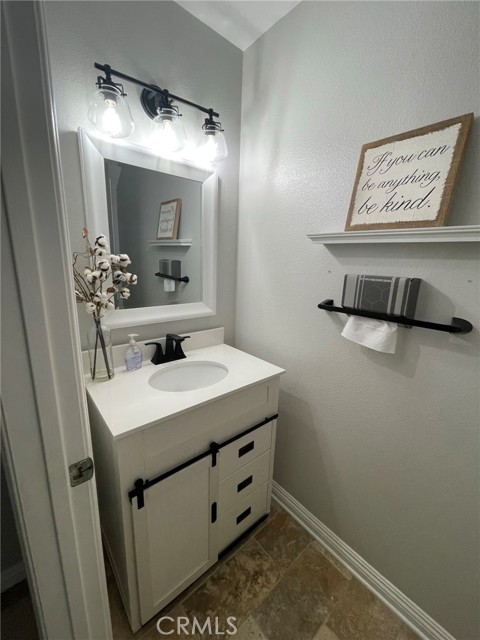 Detail Gallery Image 7 of 45 For 1318 Hermosa Dr, Corona,  CA 92879 - 4 Beds | 2/1 Baths