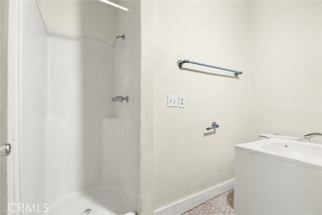 Detail Gallery Image 7 of 27 For 1048 W 5th, Chico,  CA 95928 - 4 Beds | 3 Baths