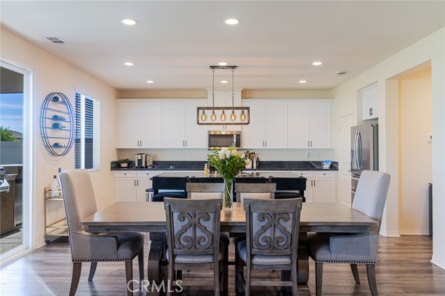 Detail Gallery Image 8 of 34 For 14216 Tuscany Pl, Beaumont,  CA 92223 - 5 Beds | 3 Baths