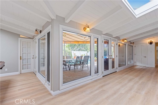 13405 Tiara Street, Valley Glen CA: https://media.crmls.org/medias/204c9427-db0c-4a34-8e39-5e0d51d41aea.jpg