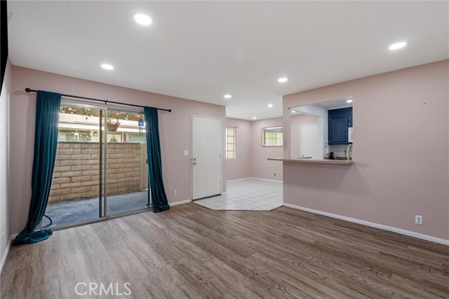 8165 Woodland Dr, Buena Park CA: https://media.crmls.org/medias/204cd02a-e8fa-4a35-b6a1-71581896f793.jpg