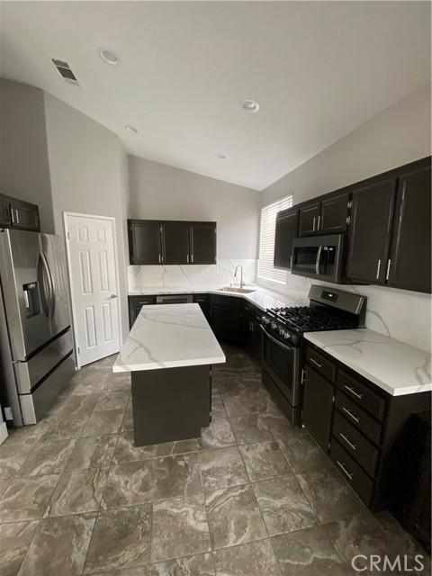 Detail Gallery Image 28 of 33 For 27817 Blaze, Menifee,  CA 92585 - 3 Beds | 2/1 Baths