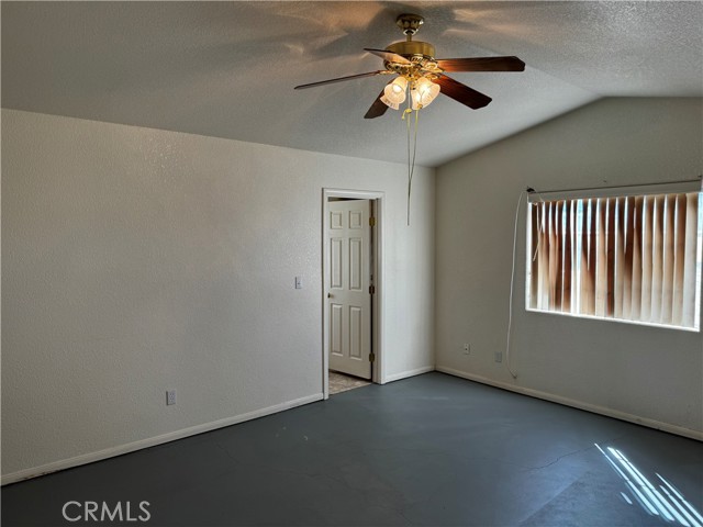 Detail Gallery Image 9 of 18 For 58129 Aurora Dr, Yucca Valley,  CA 92284 - 3 Beds | 2 Baths