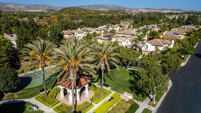 26 Upland, Irvine CA: https://media.crmls.org/medias/204e55a1-203c-494b-92b1-45c2468524e3.jpg