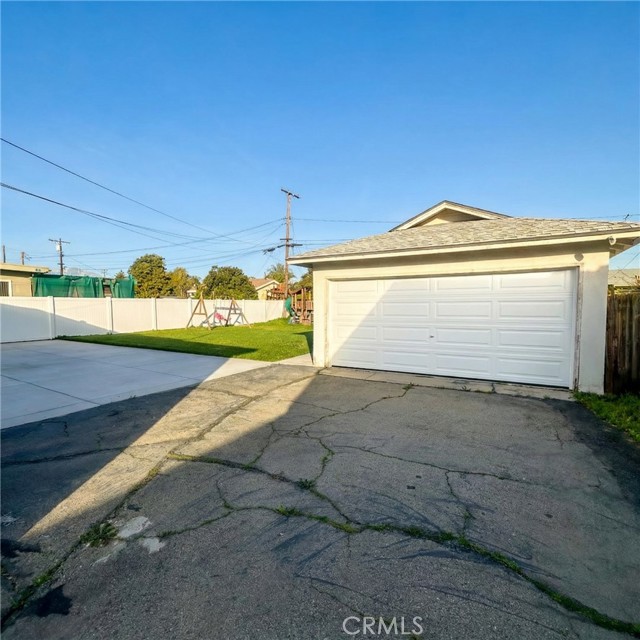 Detail Gallery Image 19 of 20 For 12833 Lewis Ave, Chino,  CA 91710 - 3 Beds | 1 Baths