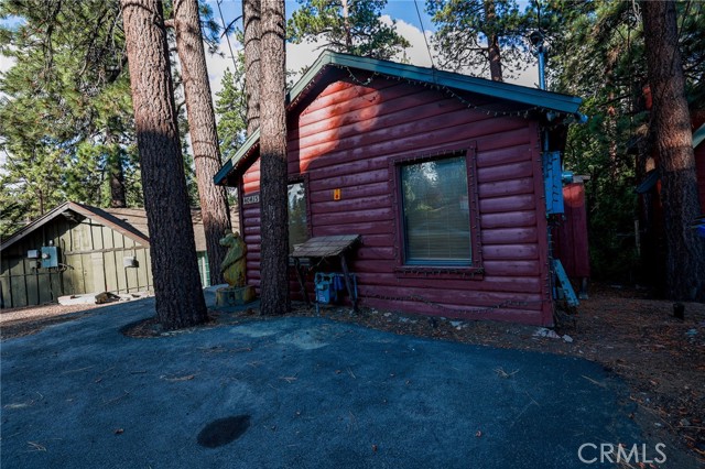 Detail Gallery Image 17 of 20 For 40415 Big Bear Bld, Big Bear Lake,  CA 92315 - 2 Beds | 1 Baths