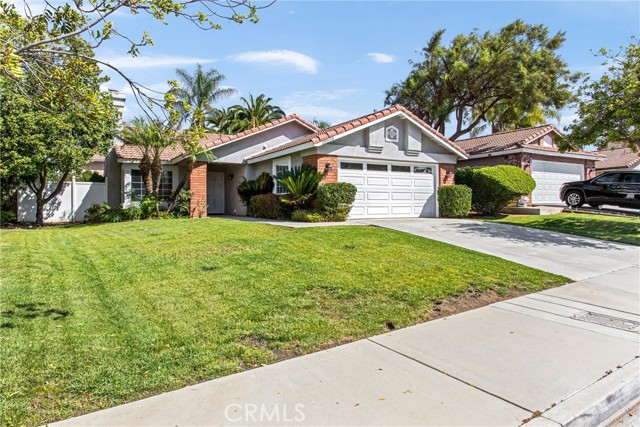 Detail Gallery Image 2 of 32 For 19934 Windwood, Riverside,  CA 92508 - 3 Beds | 2 Baths