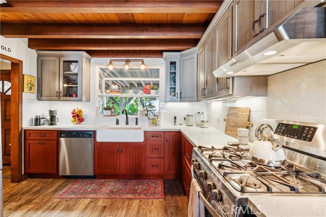 Detail Gallery Image 9 of 29 For 22988 Valley View, Crestline,  CA 92325 - 3 Beds | 2 Baths