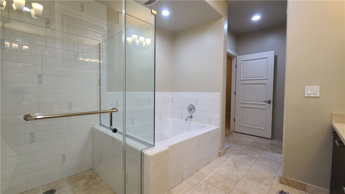 Detail Gallery Image 16 of 23 For 311 Caruso Ave, Glendale,  CA 91210 - 2 Beds | 2 Baths