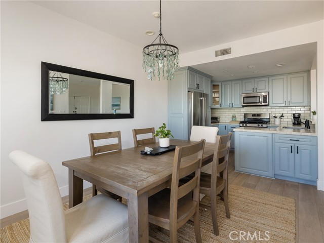 446 Monterey Boulevard, Hermosa Beach, California 90254, 3 Bedrooms Bedrooms, ,2 BathroomsBathrooms,Residential,Sold,Monterey Boulevard,SB23016851