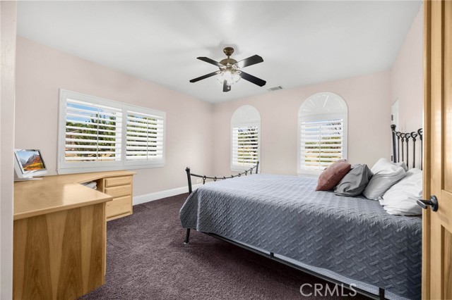 8277 Macron Street, Oak Hills CA: https://media.crmls.org/medias/2053d3c2-f042-4baf-88fe-11ec258f7871.jpg