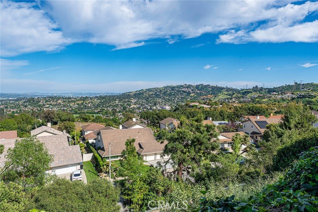 Detail Gallery Image 8 of 28 For 3284 Montellano Ave, Hacienda Heights,  CA 91745 - 5 Beds | 3 Baths