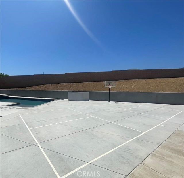 1204 Arbenz Circle, Corona CA: https://media.crmls.org/medias/2053ffb6-9065-4a68-b790-87cb10ad53ff.jpg