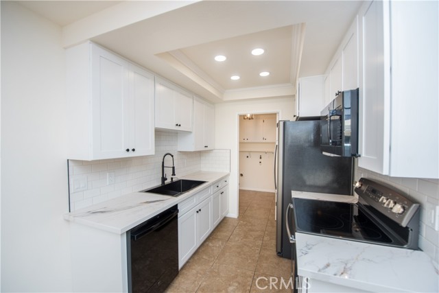 Detail Gallery Image 6 of 28 For 811 Pillar Point Way, Oceanside,  CA 92058 - 2 Beds | 1/1 Baths