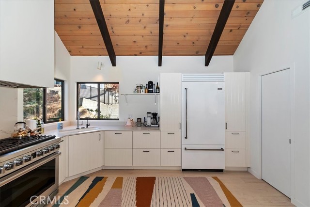 Detail Gallery Image 13 of 63 For 299 Riviera, Lake Arrowhead,  CA 92352 - 6 Beds | 4 Baths