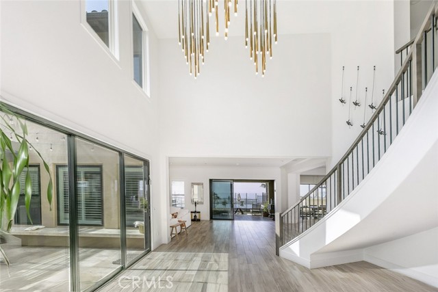 Detail Gallery Image 12 of 69 For 20300 W Windsor Ln, Northridge,  CA 91326 - 5 Beds | 6 Baths