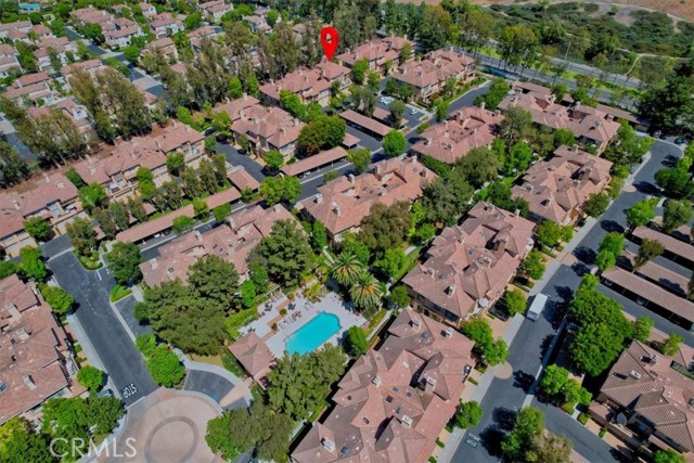 2719 Dietrich Drive, Tustin CA: https://media.crmls.org/medias/2054f2a9-adf4-4c5f-b097-196da4379a58.jpg