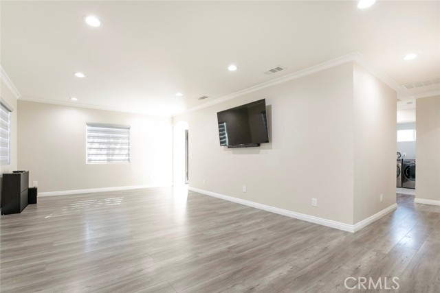 8215 Saint Clair Avenue, North Hollywood CA: https://media.crmls.org/medias/20562cf8-4c2c-4ed3-9271-30fb3189ab2b.jpg