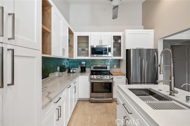 631 Prospect Avenue, Redondo Beach, California 90277, 3 Bedrooms Bedrooms, ,2 BathroomsBathrooms,Residential,Sold,Prospect,SB22086433