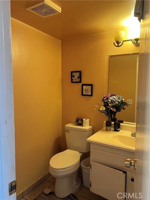 Detail Gallery Image 8 of 24 For 26873 Mossway St, Highland,  CA 92346 - 2 Beds | 1/1 Baths