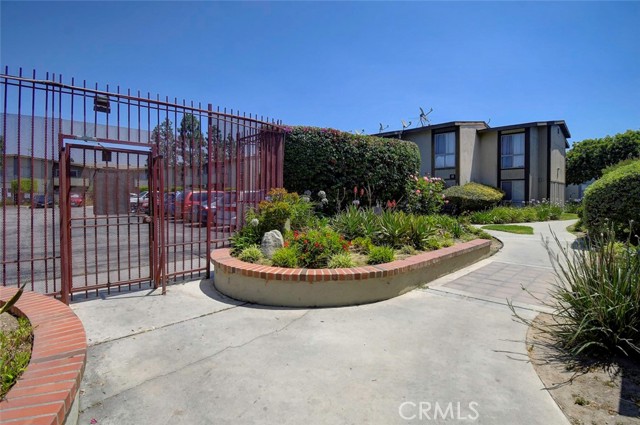 23318 Sesame Street, Torrance CA: https://media.crmls.org/medias/205714aa-f126-4f46-9ee3-504fbccfe70b.jpg