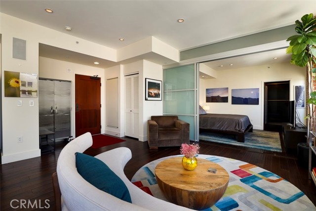 Detail Gallery Image 5 of 44 For 460 S Spring St #1005,  Los Angeles,  CA 90013 - 2 Beds | 2 Baths