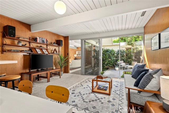 Detail Gallery Image 27 of 56 For 1074 N Granada, Orange,  CA 92869 - 5 Beds | 2 Baths