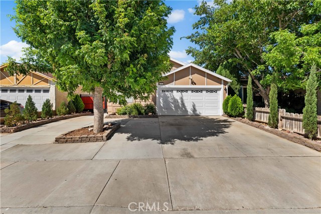 2701 Juniper Drive, Palmdale CA: https://media.crmls.org/medias/205914dd-8289-4b31-ac1a-58a5df132cc0.jpg
