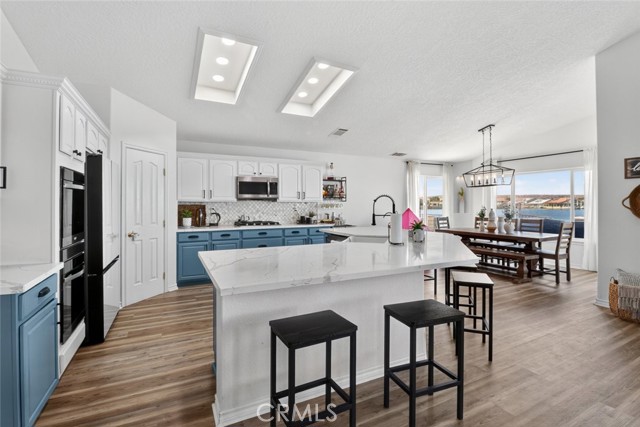 Detail Gallery Image 16 of 30 For 26502 Blue Water Rd, Helendale,  CA 92342 - 3 Beds | 2/1 Baths