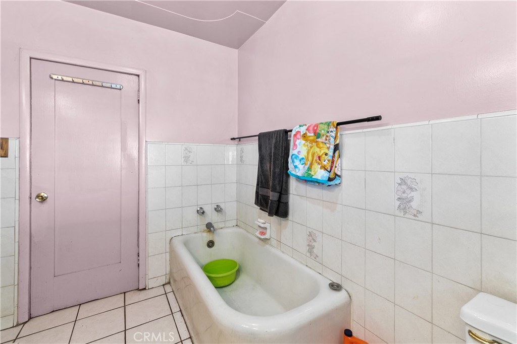 https://media.crmls.org/medias/20597edd-bc19-4ab6-872d-ef1e7019c5d9.jpg?preset=X-Large
