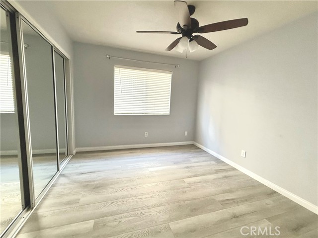 Detail Gallery Image 5 of 14 For 7035 Woodley #116,  Van Nuys,  CA 91406 - 2 Beds | 2 Baths