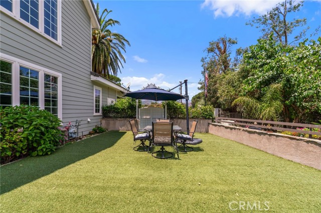 1033 Kimbark Avenue, San Bernardino CA: https://media.crmls.org/medias/205a8651-b7eb-4b97-9c36-98a29e4f22d1.jpg