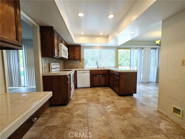 Detail Gallery Image 5 of 32 For 9652 Brynmar Dr, Villa Park,  CA 92861 - 4 Beds | 3 Baths