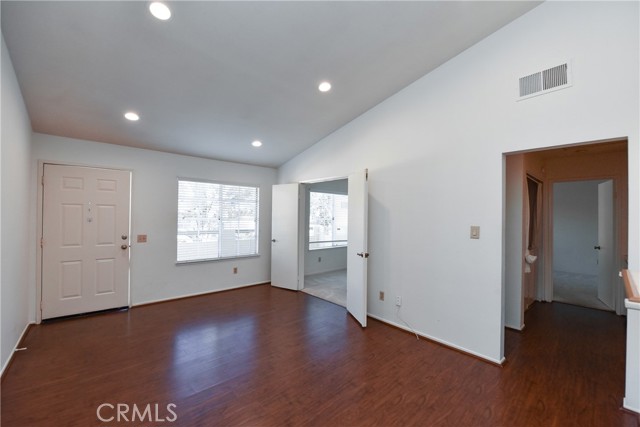 116 Costero Aisle, Irvine CA: https://media.crmls.org/medias/205bb8de-4225-4064-9a41-8a777e709d89.jpg