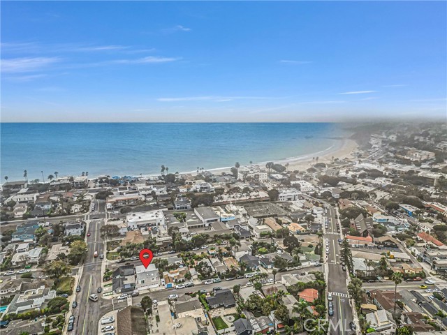 Detail Gallery Image 4 of 23 For 575 Through #B,  Laguna Beach,  CA 92651 - 1 Beds | 1 Baths