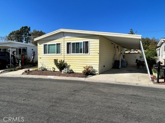 Detail Gallery Image 2 of 27 For 18601 Newland St #97,  Huntington Beach,  CA 92646 - 3 Beds | 2 Baths