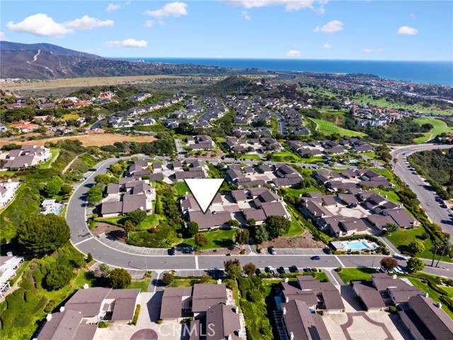 285 Calle Cuervo, San Clemente CA: https://media.crmls.org/medias/205c41df-b67e-440e-a575-8d76869edb62.jpg