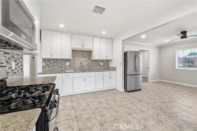 Detail Gallery Image 9 of 28 For 1647 N Lake, Ontario,  CA 91764 - 3 Beds | 2 Baths