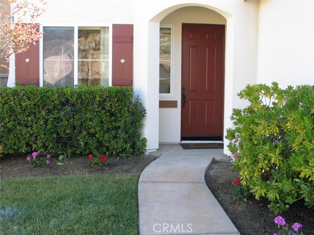 27720 Elderberry Street, Murrieta CA: https://media.crmls.org/medias/205e04ec-32b0-4132-9baf-1f2d2a9395f5.jpg