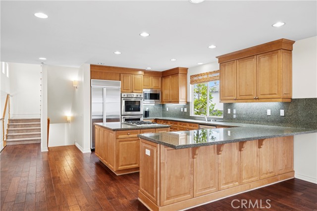 314 1/2 Larkspur Avenue, Corona del Mar CA: https://media.crmls.org/medias/205e224d-3d04-4253-86db-f3665a58ea8c.jpg