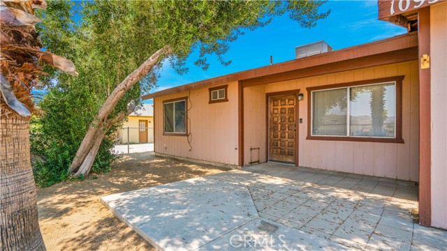 Detail Gallery Image 3 of 38 For 10934 Hess Bld, Morongo Valley,  CA 92256 - 2 Beds | 2 Baths