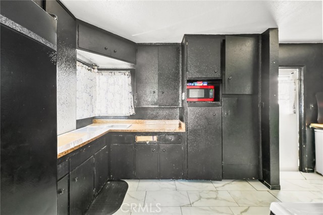 803 N Grandee, Compton CA: https://media.crmls.org/medias/205e9408-cdd7-40f1-9023-9b906c8e1186.jpg