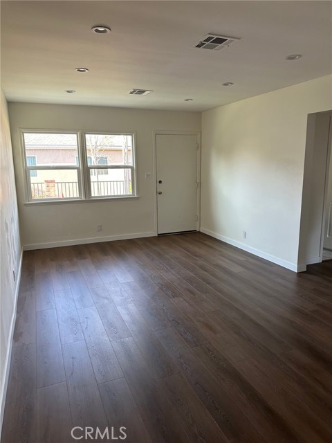 Detail Gallery Image 4 of 11 For 2660 N Frederic a,  Burbank,  CA 91504 - 1 Beds | 1 Baths